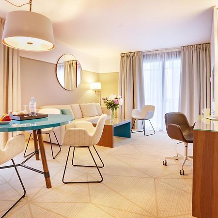 Fraser Suites Paris La Defense Курбевуа Екстер'єр фото