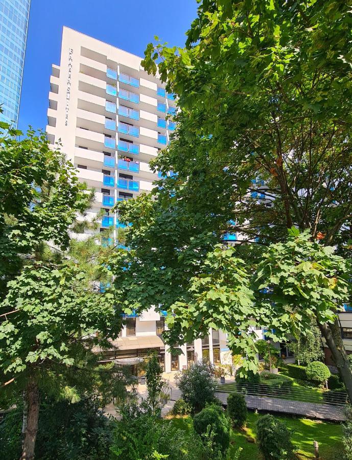 Fraser Suites Paris La Defense Курбевуа Екстер'єр фото The building in 2019