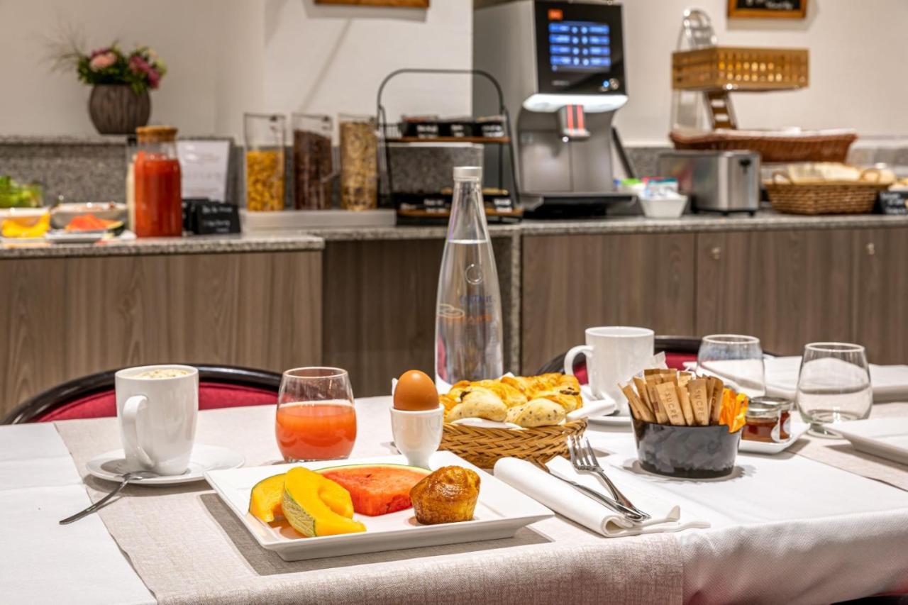 Fraser Suites Paris La Defense Курбевуа Екстер'єр фото Breakfast at the hotel