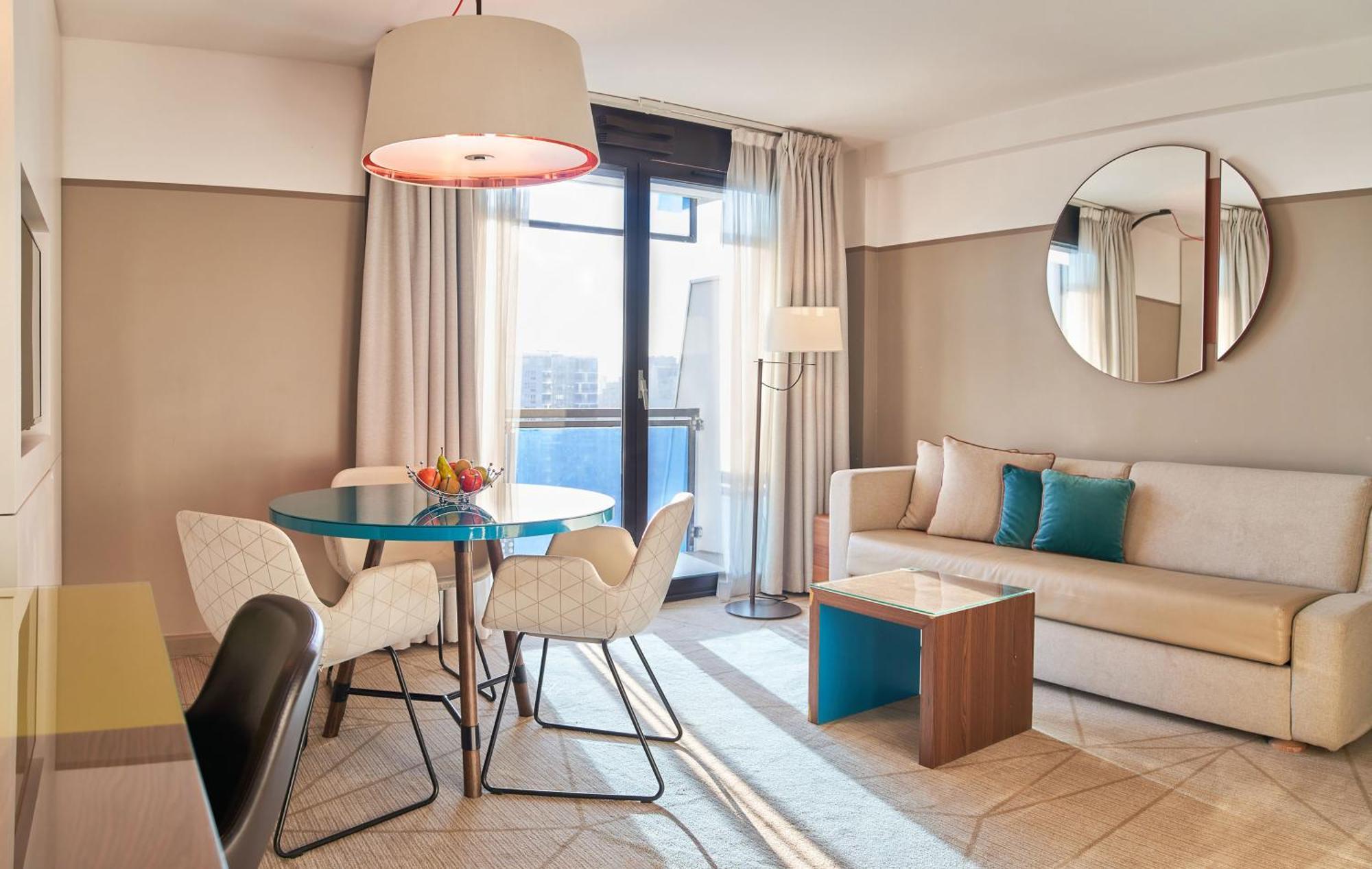 Fraser Suites Paris La Defense Курбевуа Екстер'єр фото Living room
