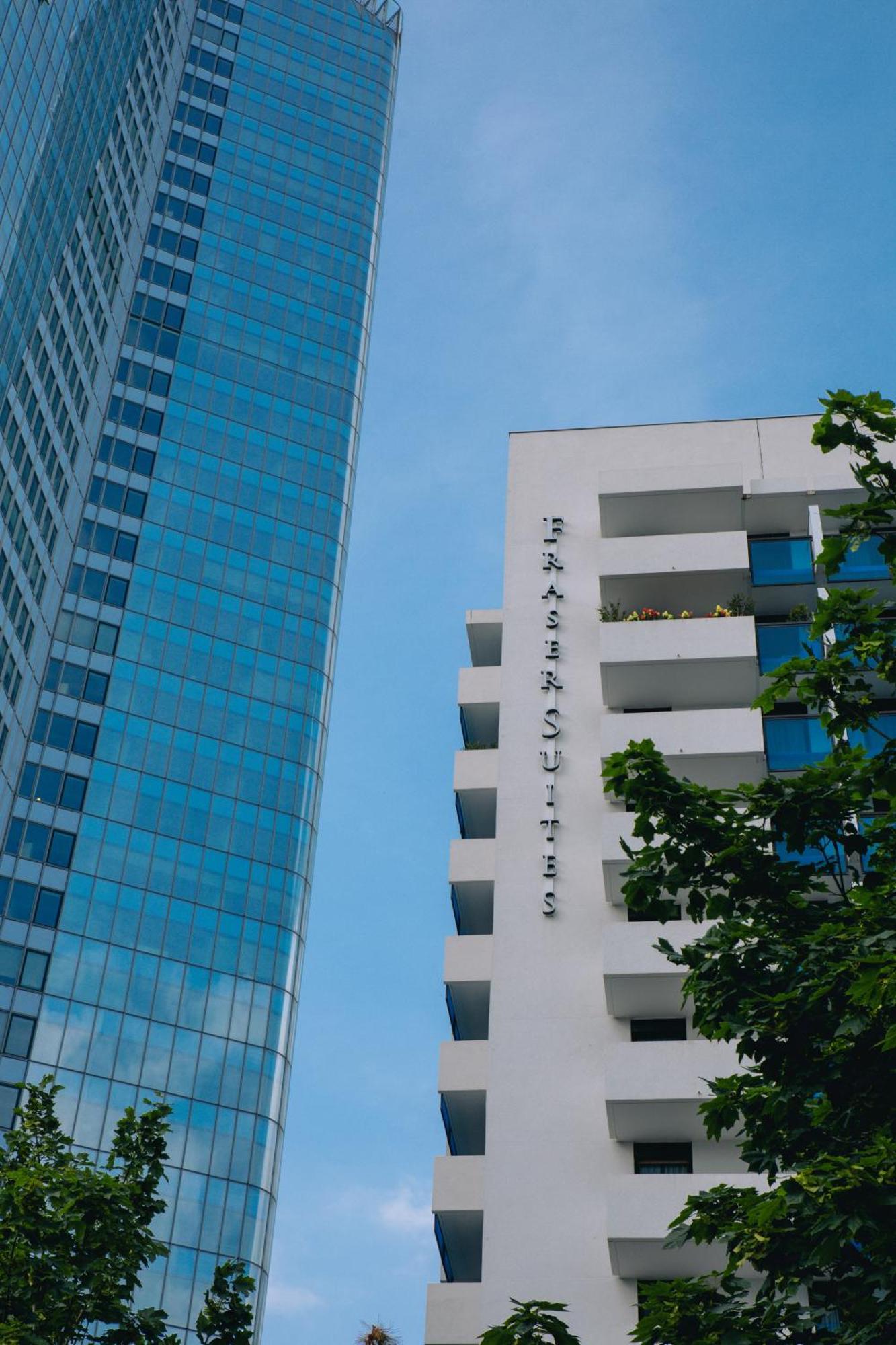 Fraser Suites Paris La Defense Курбевуа Екстер'єр фото Residential buildings in the city centre